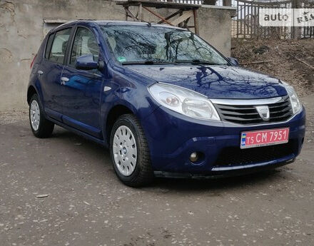 Dacia Sandero 2008 року