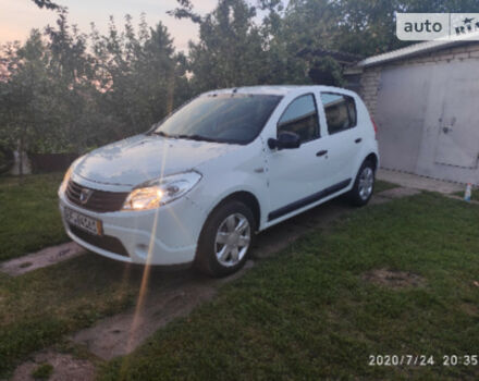 Dacia Sandero 2012 года