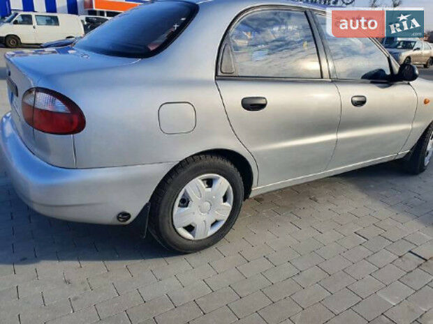 Daewoo Lanos 2008 року