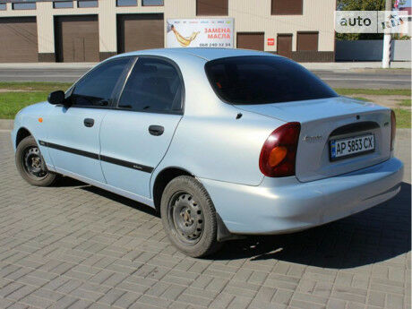 Daewoo Lanos 2002 года