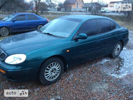 Daewoo Leganza 1998 року