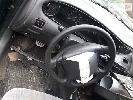 Дэу Леганза 2000 года Daewoo Leganza 2000 года