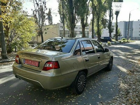 Daewoo Nexia 2011 року