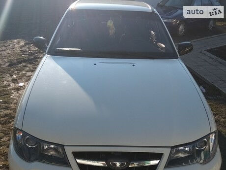 Дэу Нексия 2012 года Daewoo Nexia 2012 года
