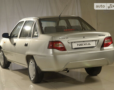 Daewoo Nexia 2004 року