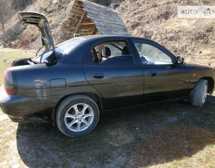 Daewoo Nubira 1998 року