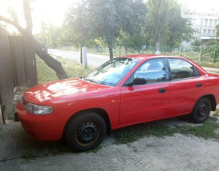 Daewoo Nubira 1998 року