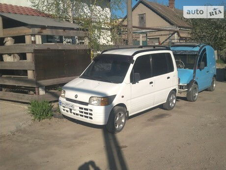 Daihatsu Move 1998 року