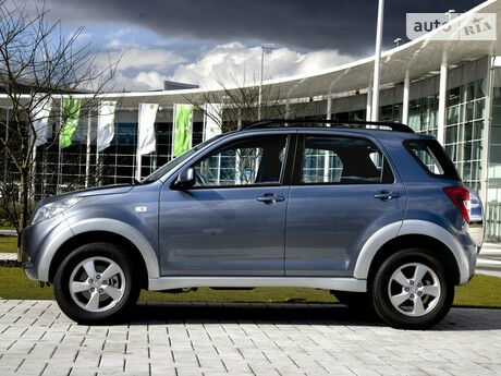 Дайхатсу Териос 1998 року Daihatsu Terios 1998 року