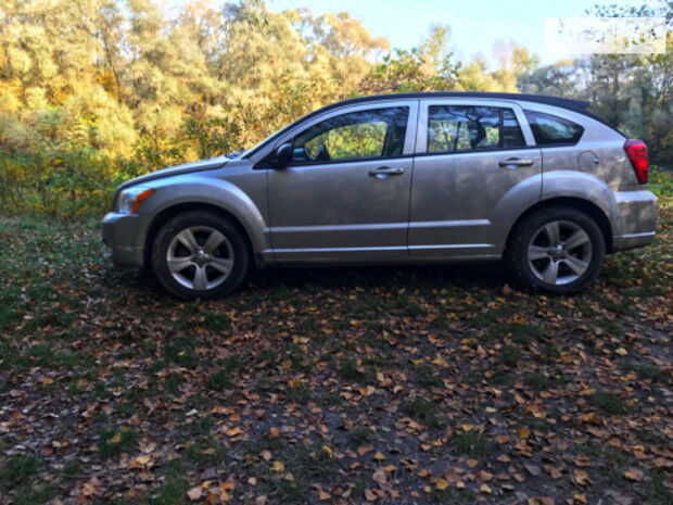 Dodge Caliber 2011 року