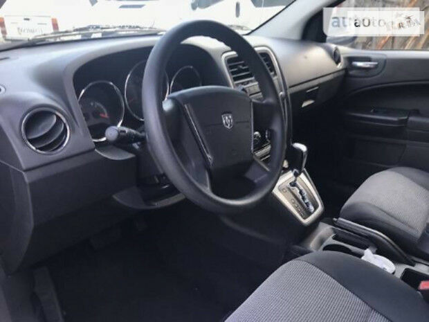 Dodge Caliber 2010 года