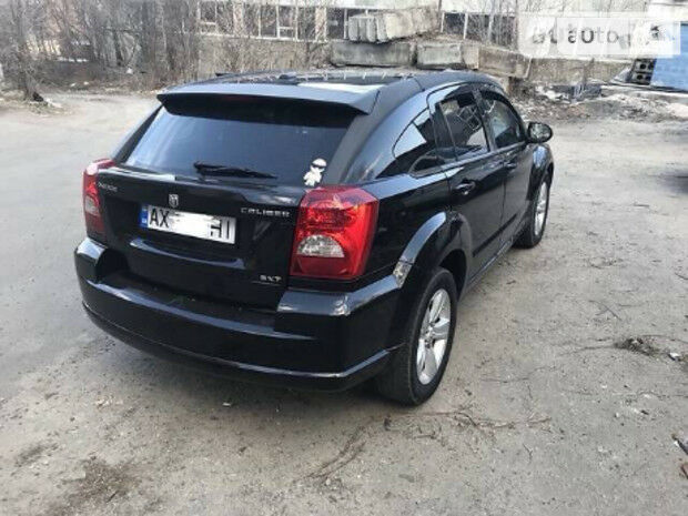 Dodge Caliber 2010 року