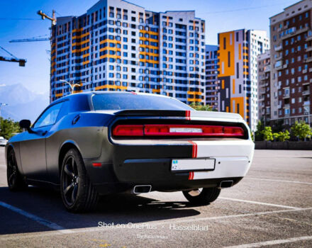 Dodge Challenger 2012 року - Фото 2 автомобіля