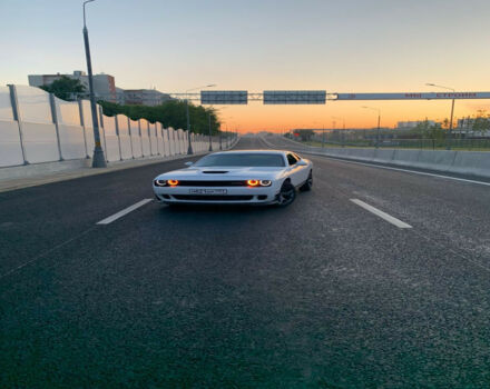 Dodge Challenger 2017 года - Фото 9 авто