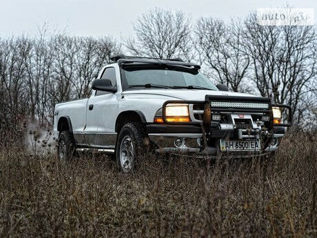 Dodge Dakota 2003 року