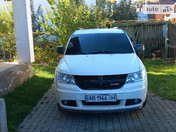 Dodge Journey 2015 року