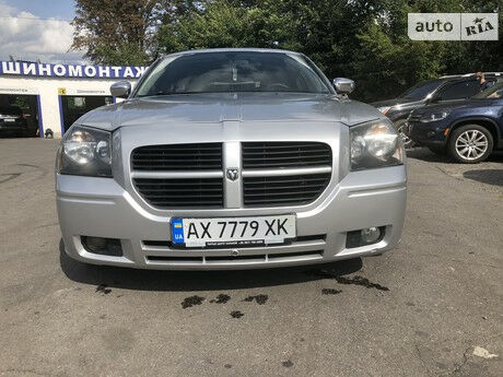 Додж Магнум 2006 года Dodge Magnum 2006 года