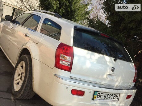 Dodge Magnum 2005 року