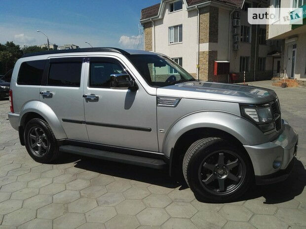 Dodge Nitro 2008 года