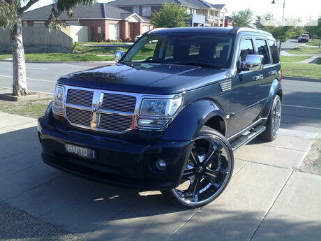 Додж Нитро 2007 року Dodge Nitro 2007 року