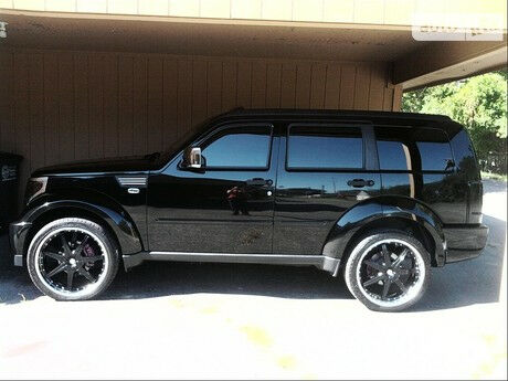 Додж Нитро 2007 року Dodge Nitro 2007 року