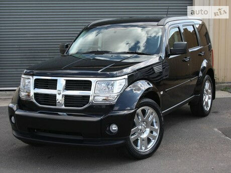 Додж Нитро 2007 року Dodge Nitro 2007 року