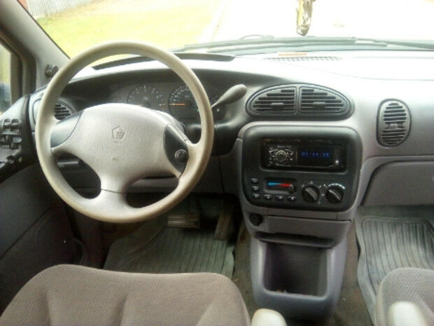 Dodge Ram Van 1998 року