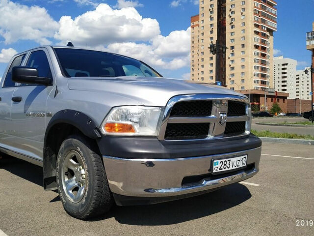 Dodge RAM 2012 года