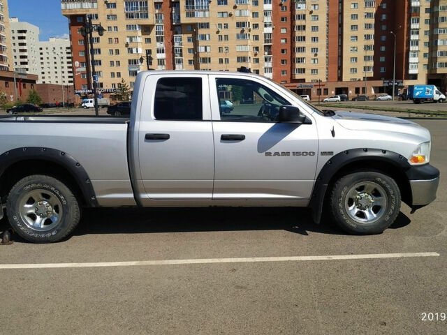 Dodge RAM 2012 года