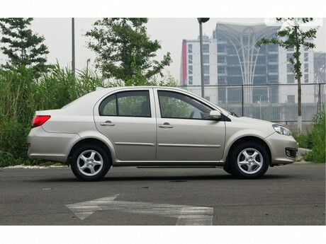 ФАВ В5 2013 года FAW V5 2013 года