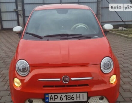 Fiat 500e 2013 року