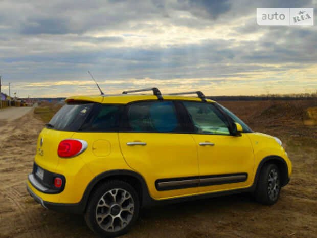 Fiat 500L 2016 года