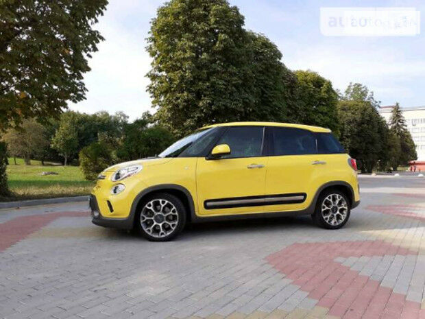 Fiat 500L 2013 року