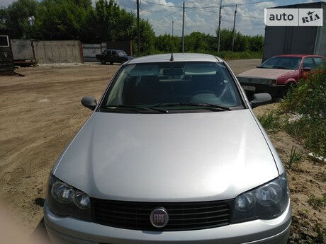 Fiat Albea 2010 року