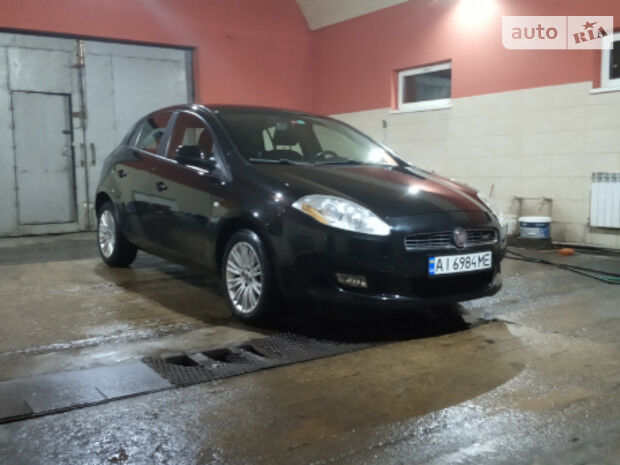 Фиат Браво 2009 року Fiat Bravo 2009 року