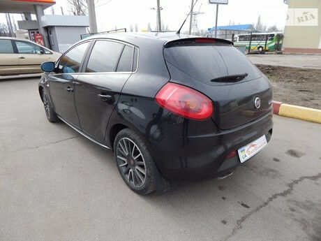 Фиат Браво 2007 року Fiat Bravo 2007 року