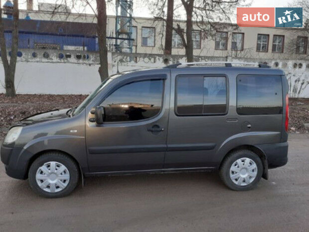Fiat Doblo Panorama 2010 года