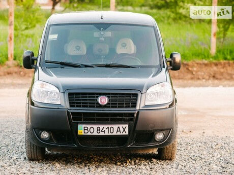 Фиат Добло Панорама 2008 года Fiat Doblo Panorama 2008 года