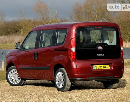 Fiat Doblo Panorama 2011 года