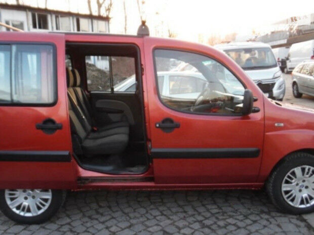 Фиат Добло пасс. 2007 года Fiat Doblo пасс. 2007 года