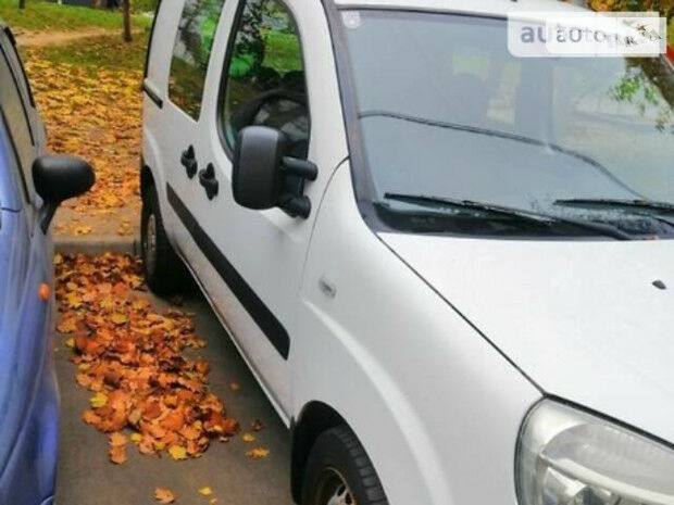 Fiat Doblo пасс. 2009 года