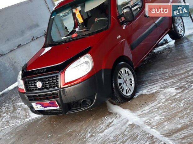 Fiat Doblo пасс. 2008 года