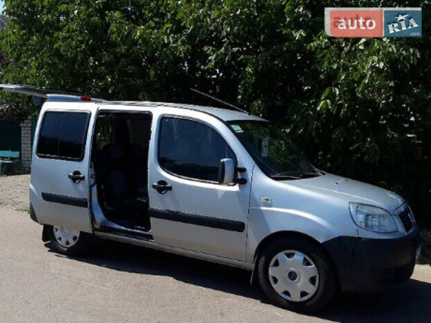 Fiat Doblo пасс. 2008 года