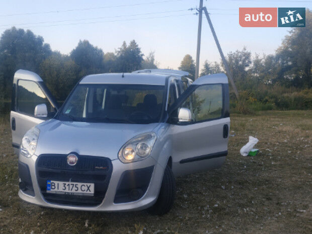 Fiat Doblo пасс. 2010 года