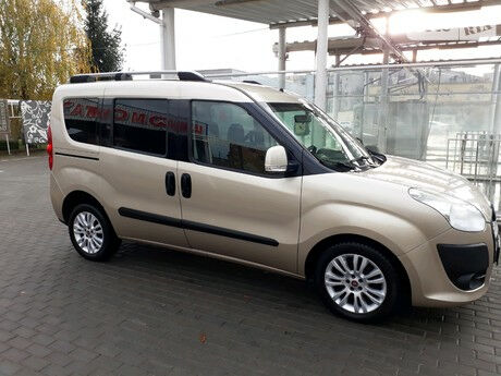 Fiat Doblo пасс. 2010 года