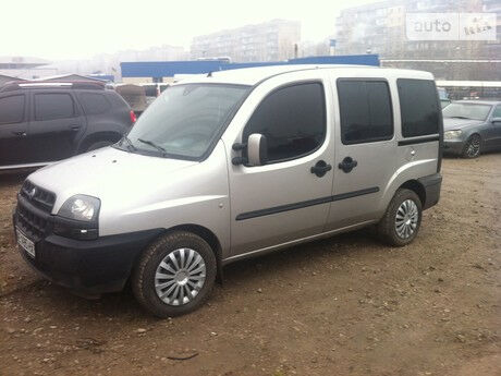 Фиат Добло пасс. 2005 года Fiat Doblo пасс. 2005 года