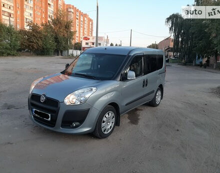 Fiat Doblo пасс. 2011 года