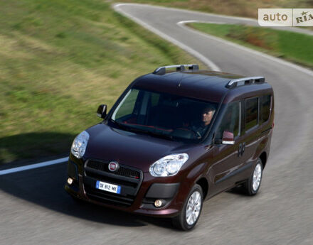 Fiat Doblo пасс. 2005 года