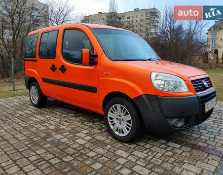 Fiat Doblo пасс. 2008 года