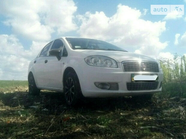 Фиат Линеа 2009 года Fiat Linea 2009 года